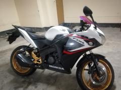 HONDA CBR 150R